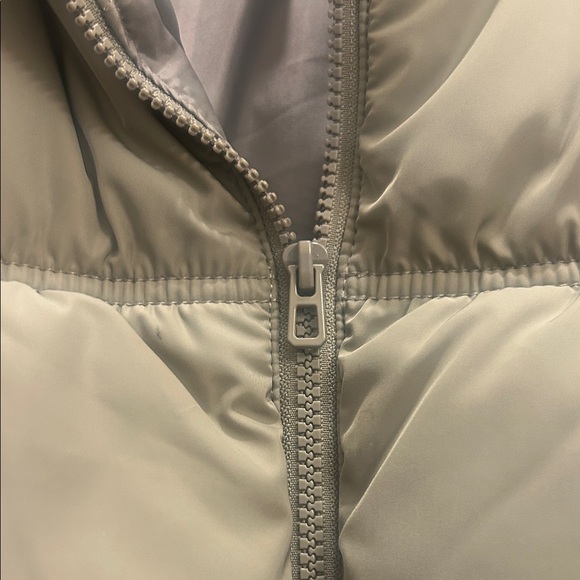 H&M Olive Green Crop Puffer Vest S - Picture 3 of 4